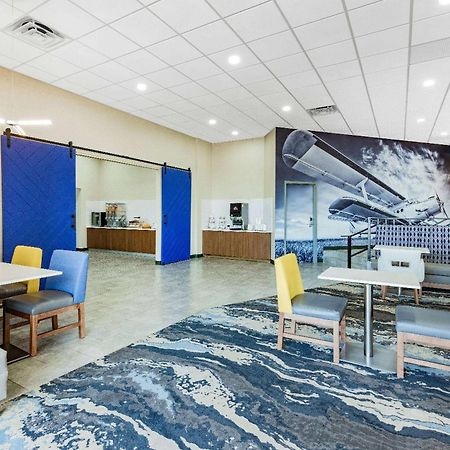 מלון Wingate By Wyndham Wichita Airport מראה חיצוני תמונה