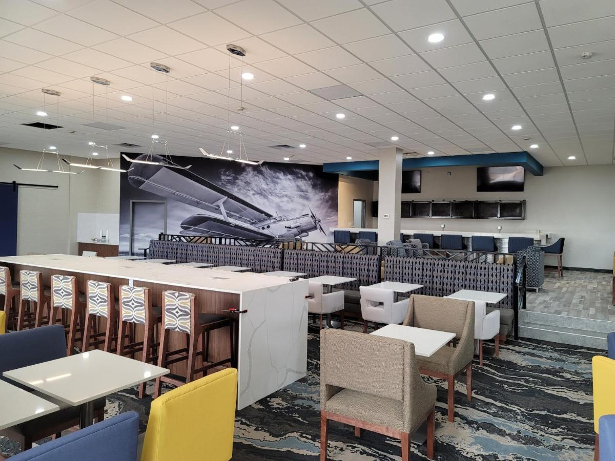 מלון Wingate By Wyndham Wichita Airport מראה חיצוני תמונה