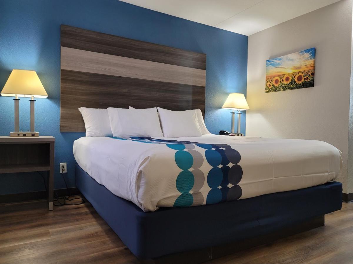 מלון Wingate By Wyndham Wichita Airport מראה חיצוני תמונה