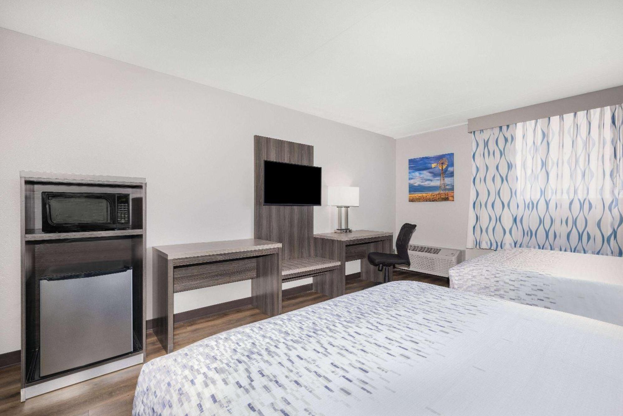 מלון Wingate By Wyndham Wichita Airport מראה חיצוני תמונה