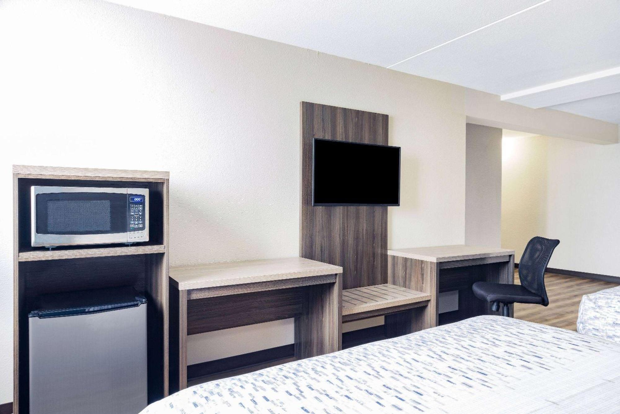 מלון Wingate By Wyndham Wichita Airport מראה חיצוני תמונה