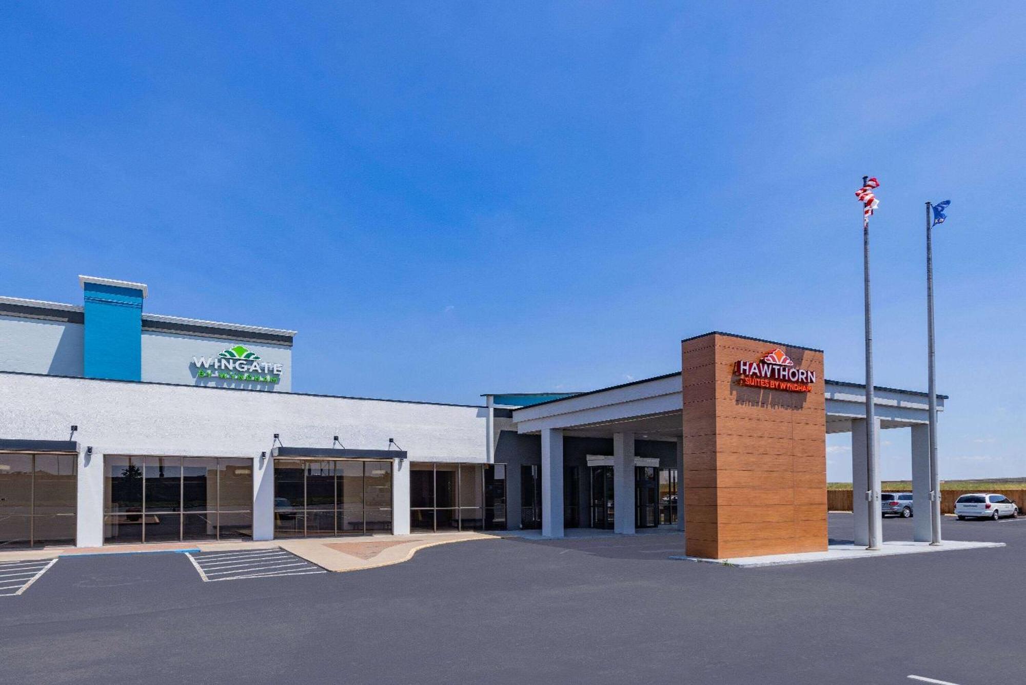 מלון Wingate By Wyndham Wichita Airport מראה חיצוני תמונה