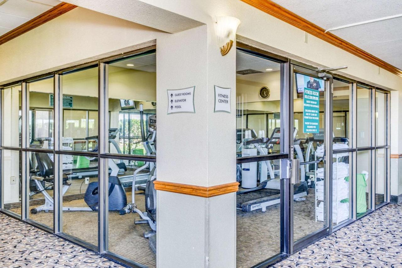 מלון Wingate By Wyndham Wichita Airport מראה חיצוני תמונה